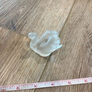 Lalique France signed Frosted Glass Swan Figurine